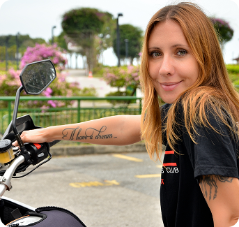 Анна на мотоциклі