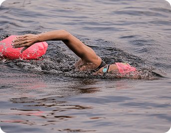 Ганна пливе