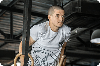 Денис на кільцях