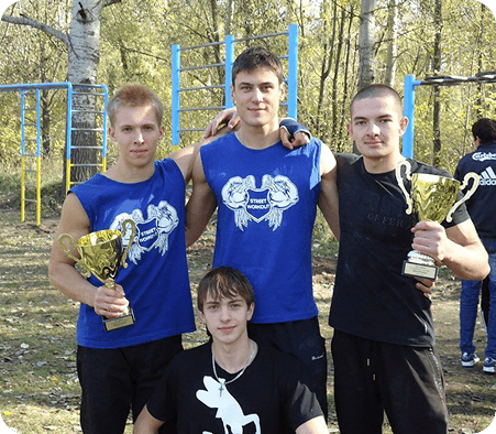 Денис з накородами