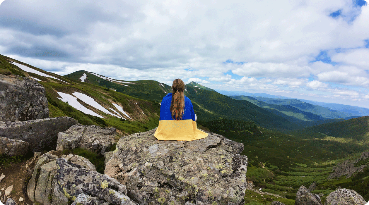 Юлія на скелі